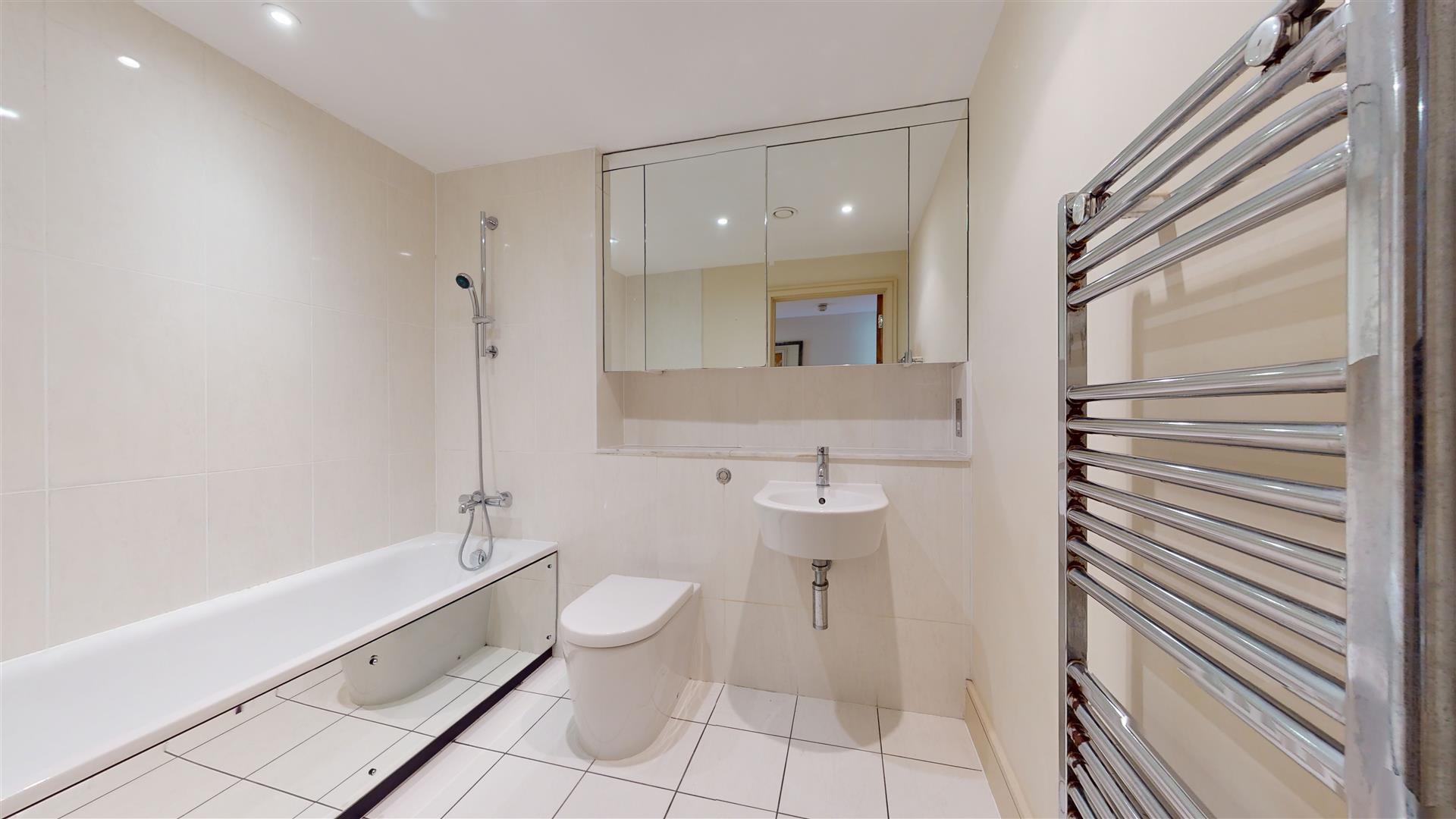 WOODLANDS, HAYES POINT, SULLY Jeffrey Ross Estate Agents